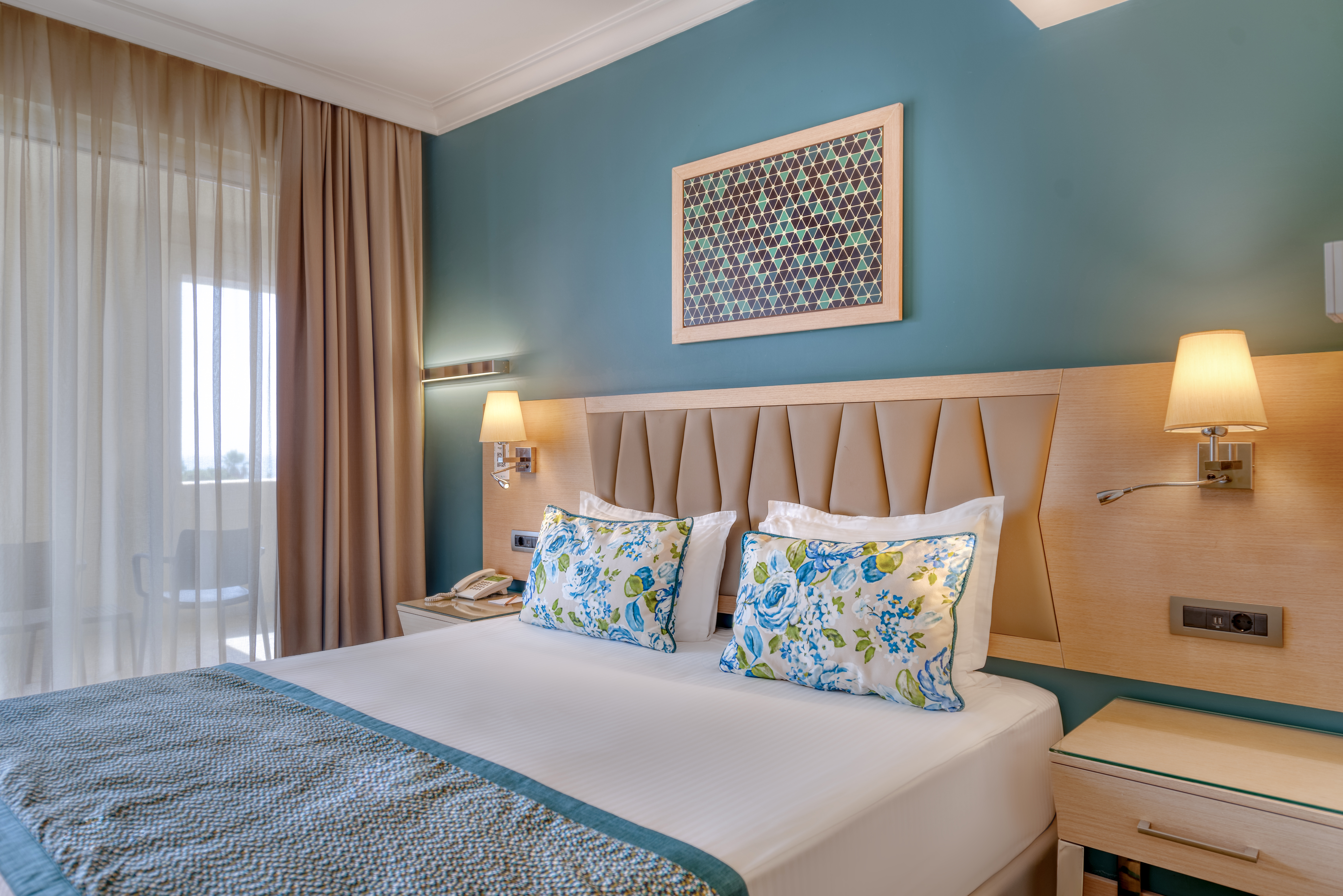 Deluxe Junior Suite 1