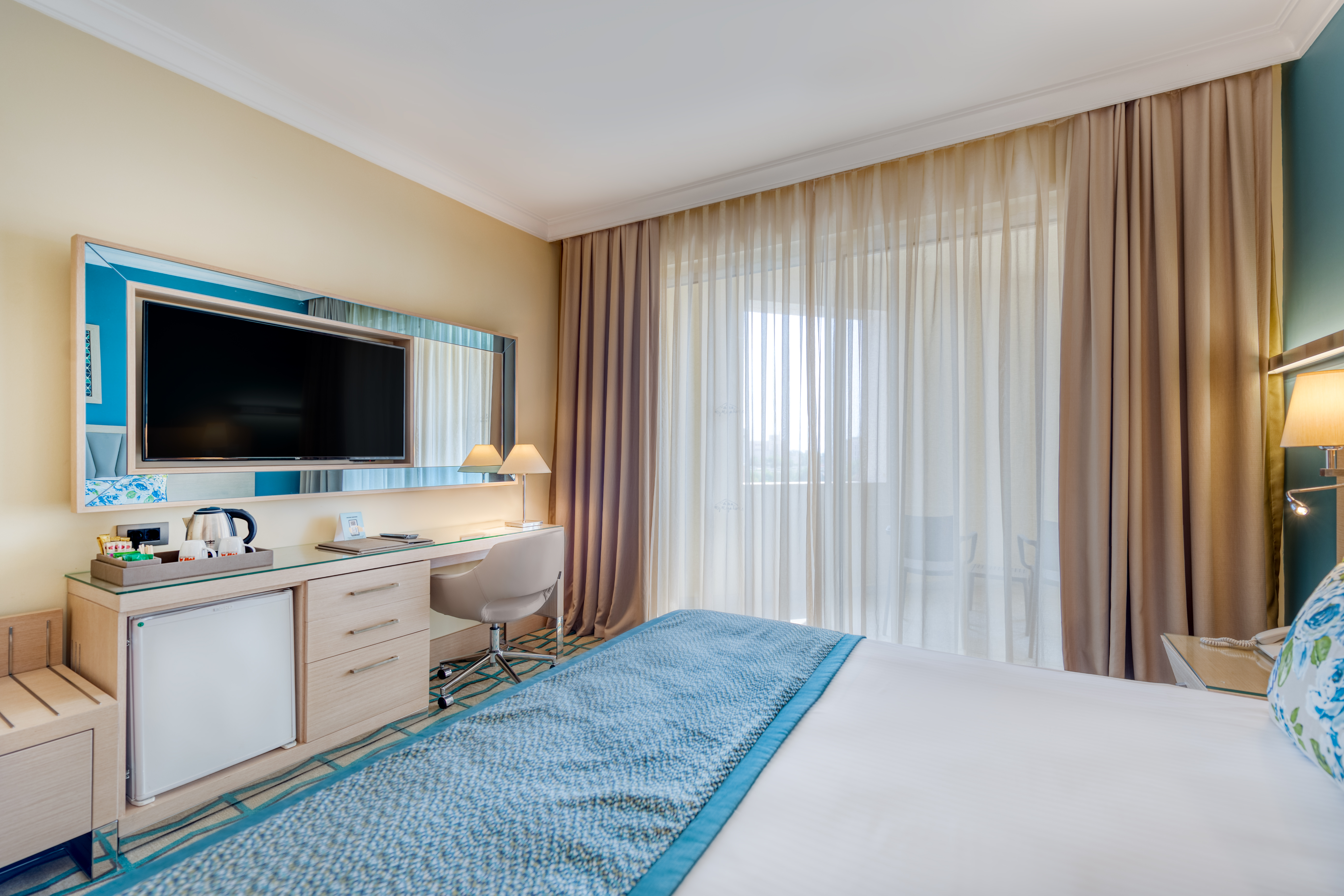 Deluxe Junior Suite 3