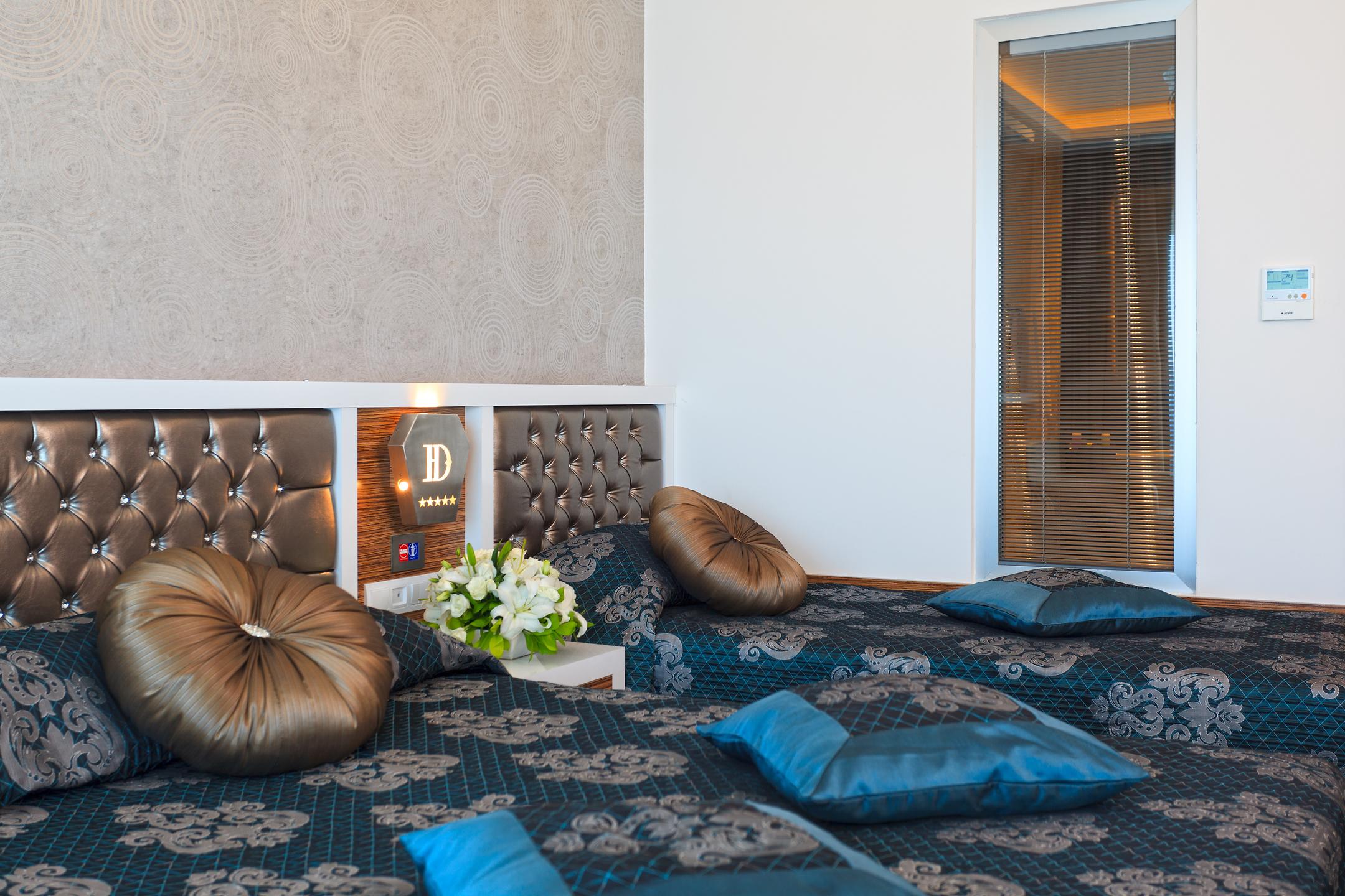 Economy Room 1