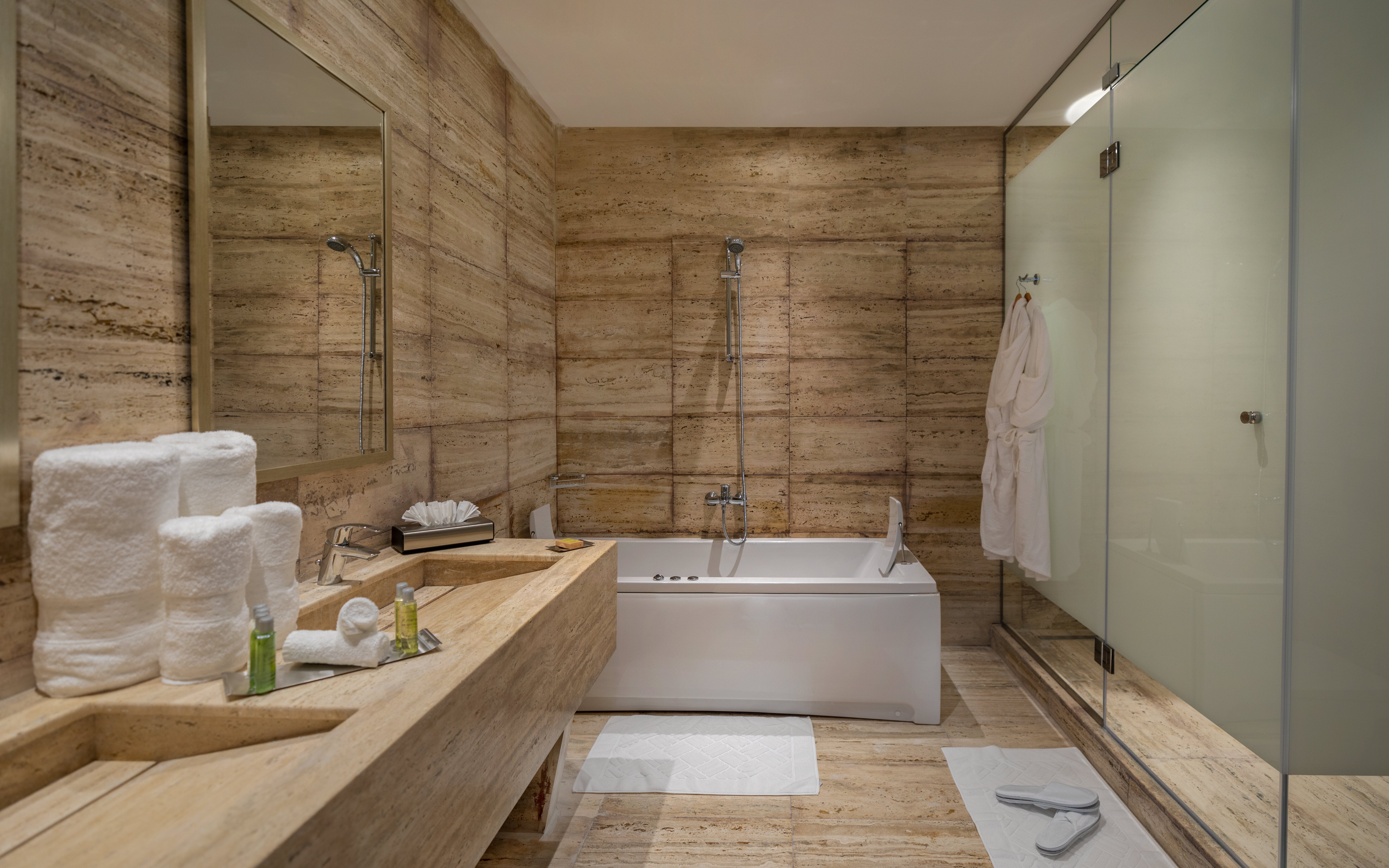 Royal Suite 4