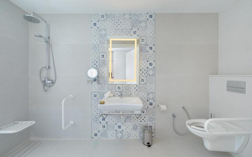 Accessible guest room 1