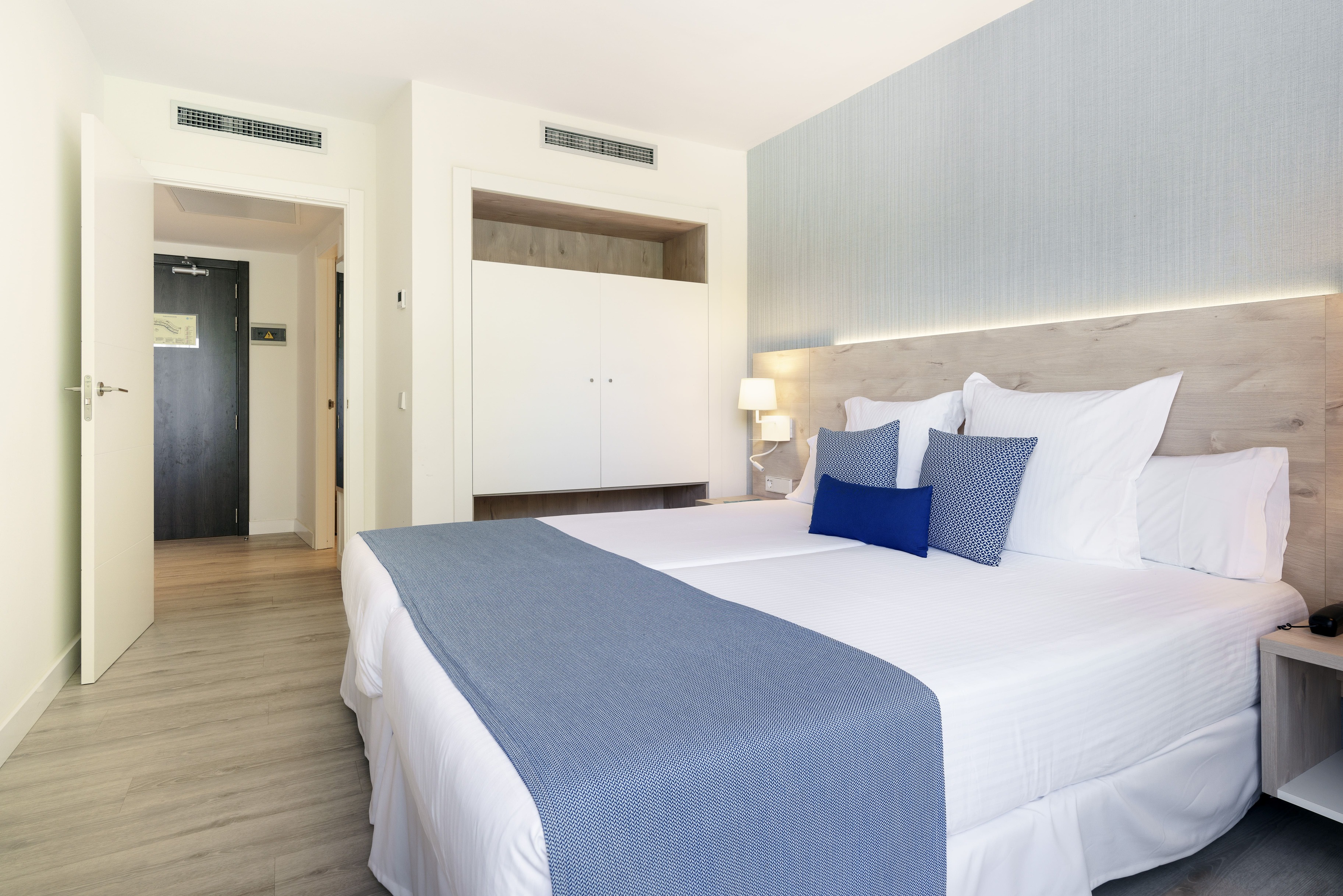 Suite 2
