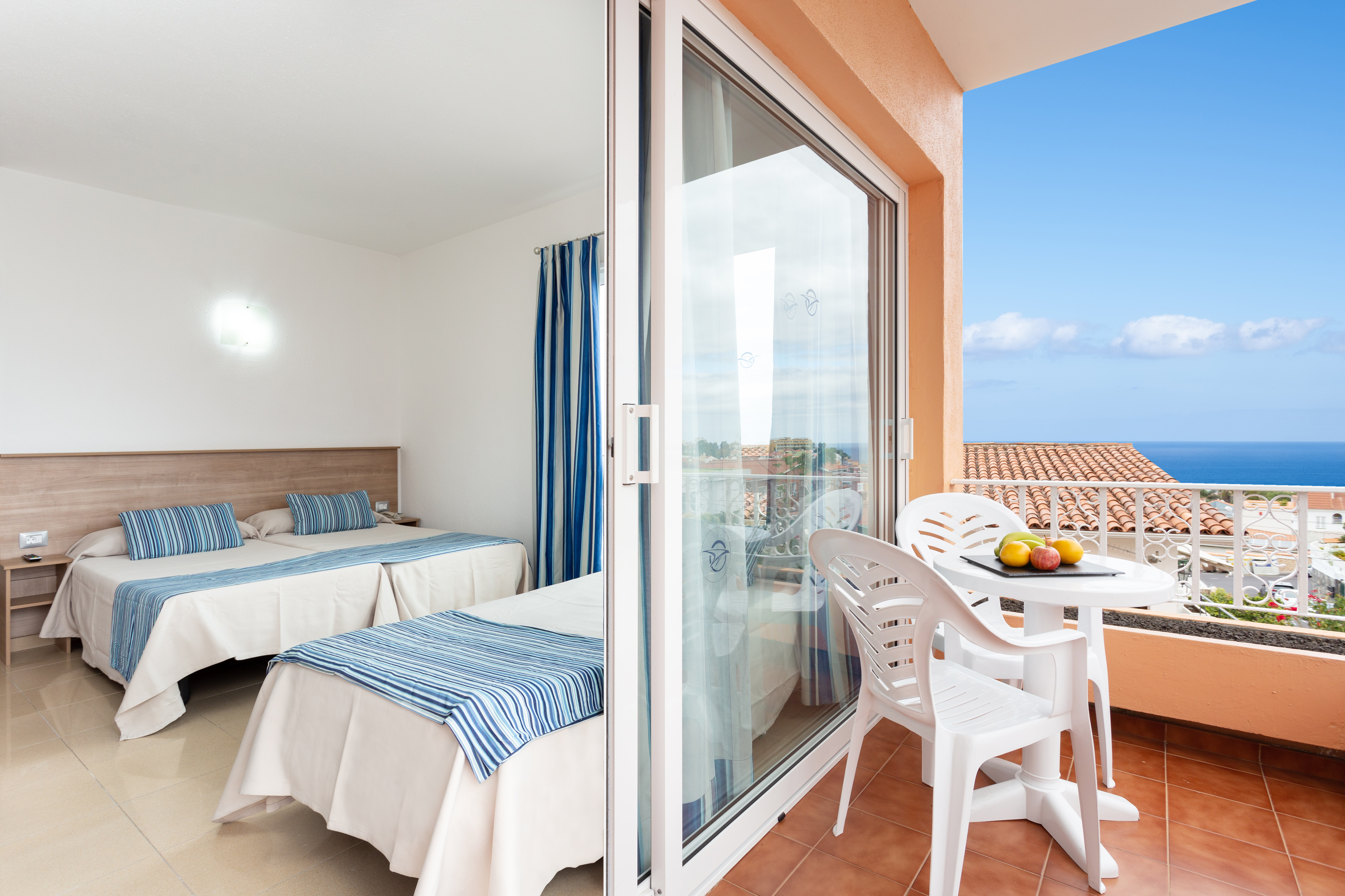 Triple With Balcony Or Terrace 2