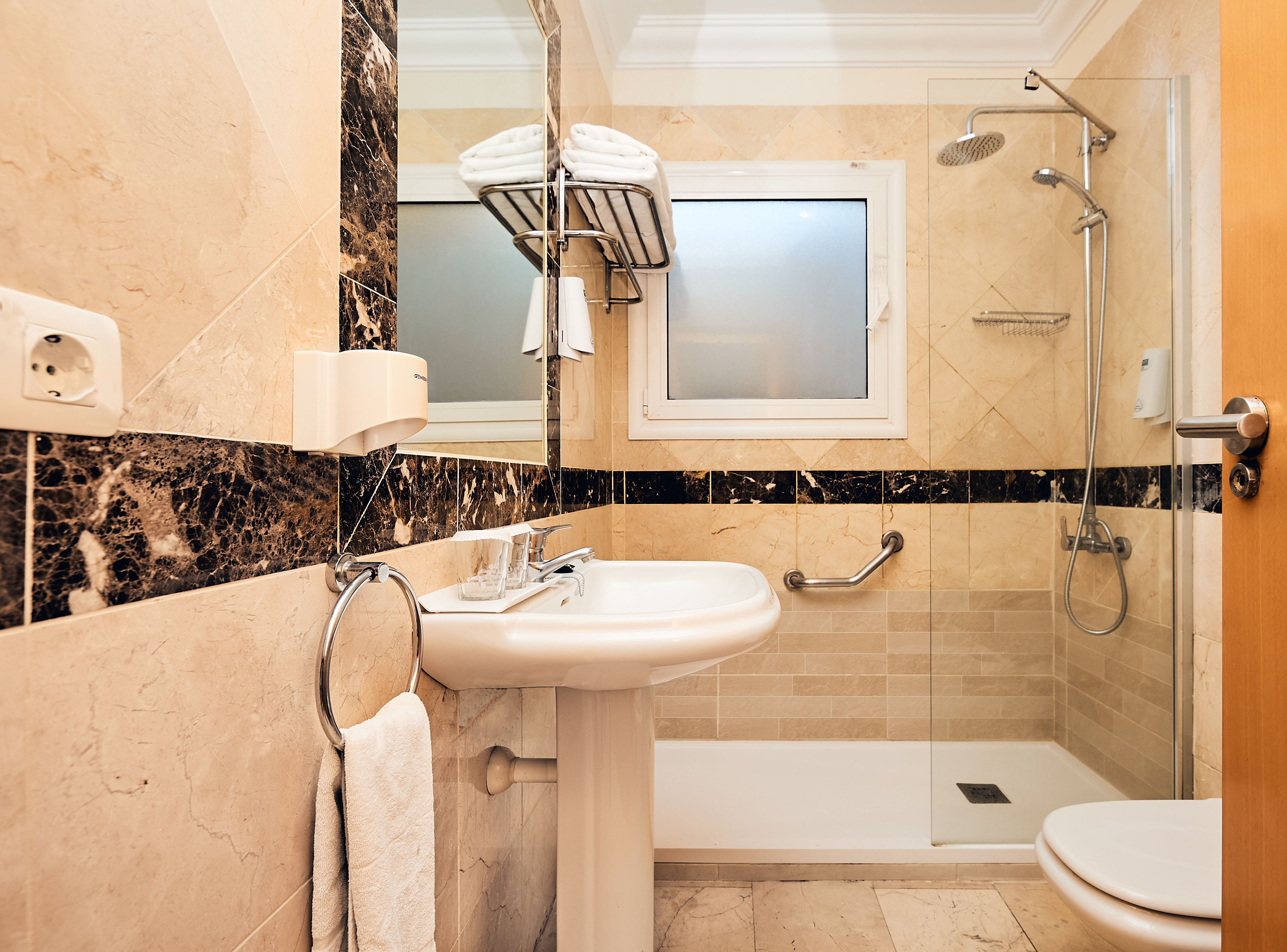 3 Bedroom Standard Apartment (Balcony Or Terrace) 4