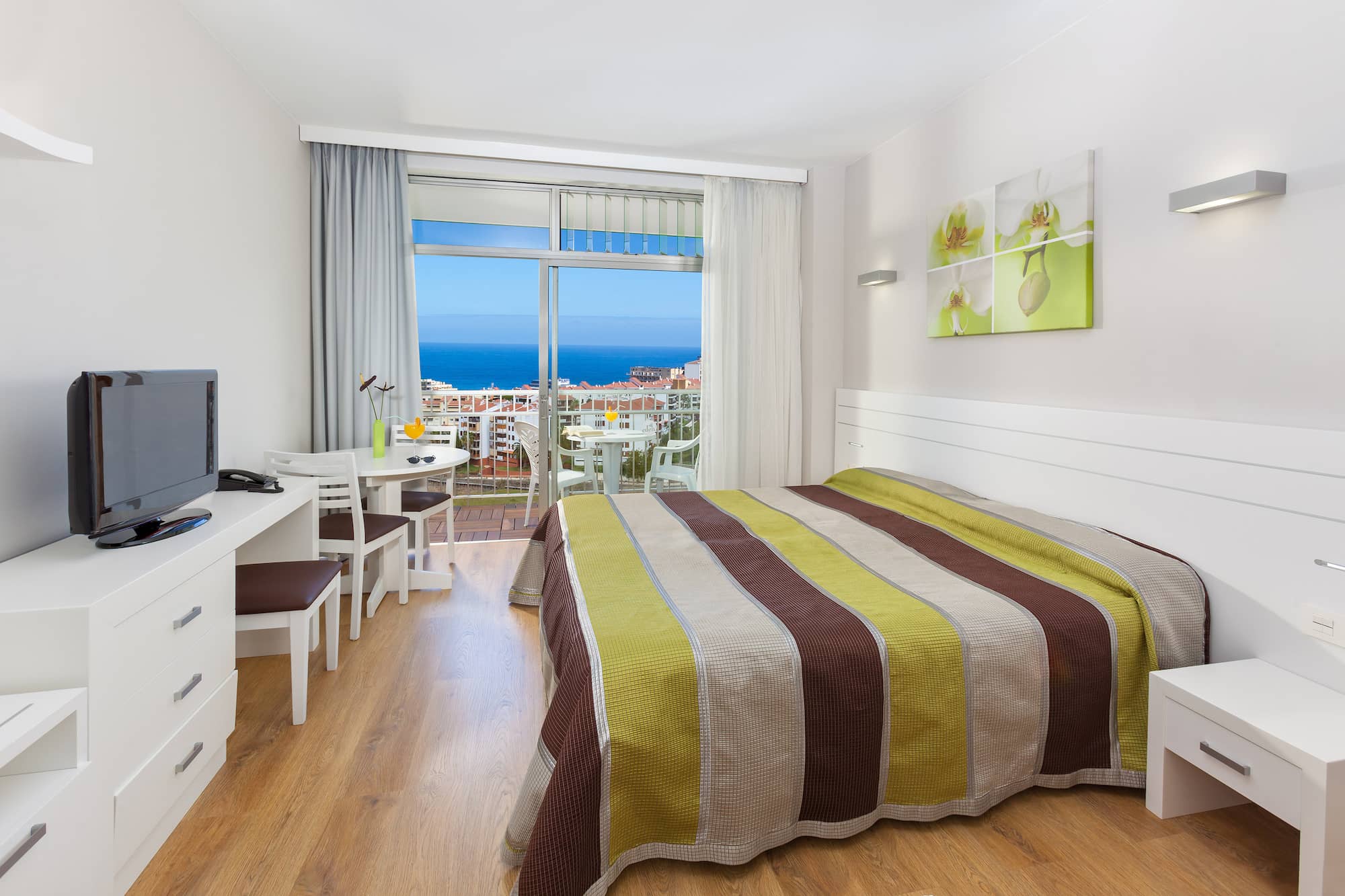 Apartment Separate Bedroom And Studio Comunicating Balcony Or Terrace 1