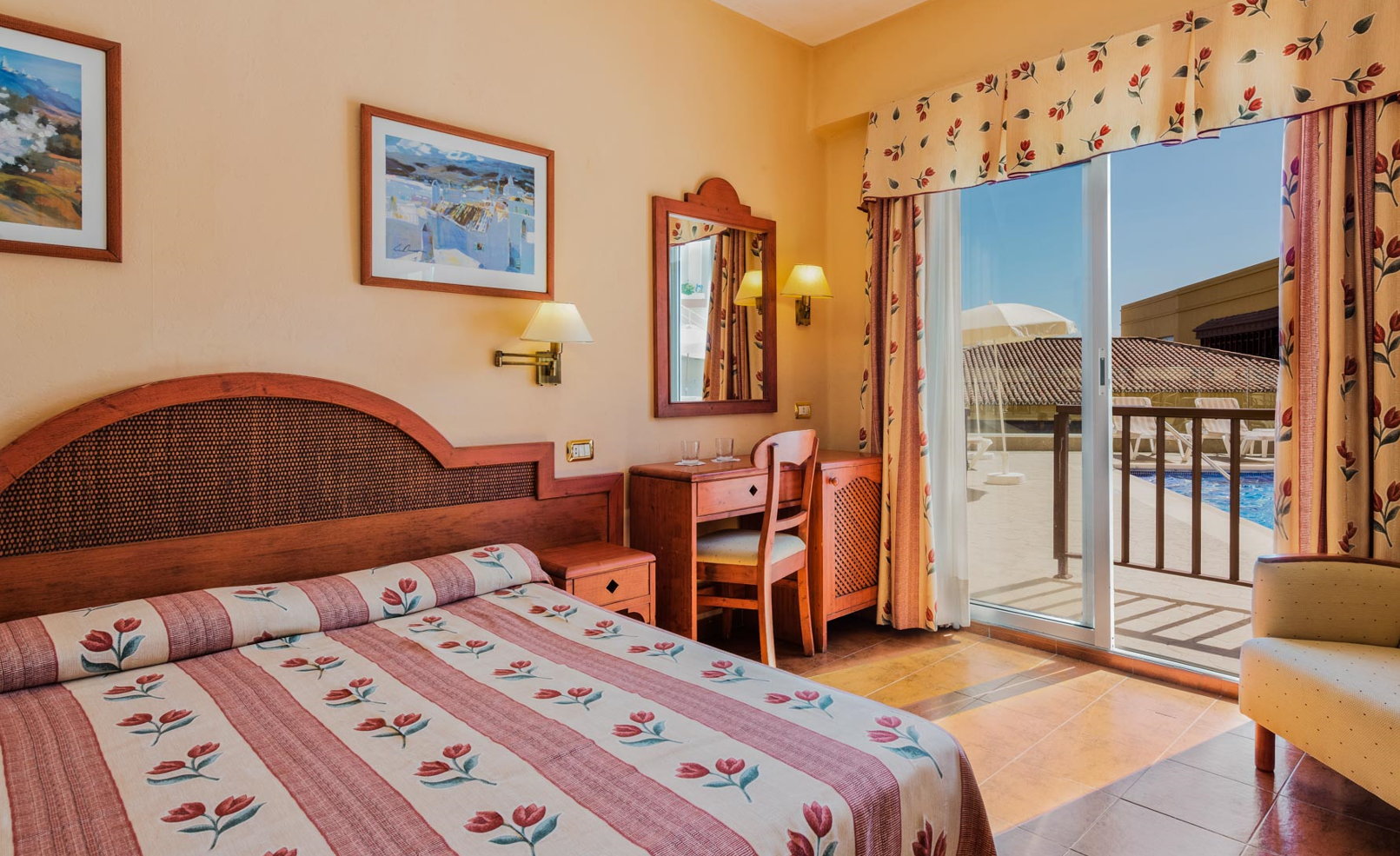 Double Room With Balcony 1
