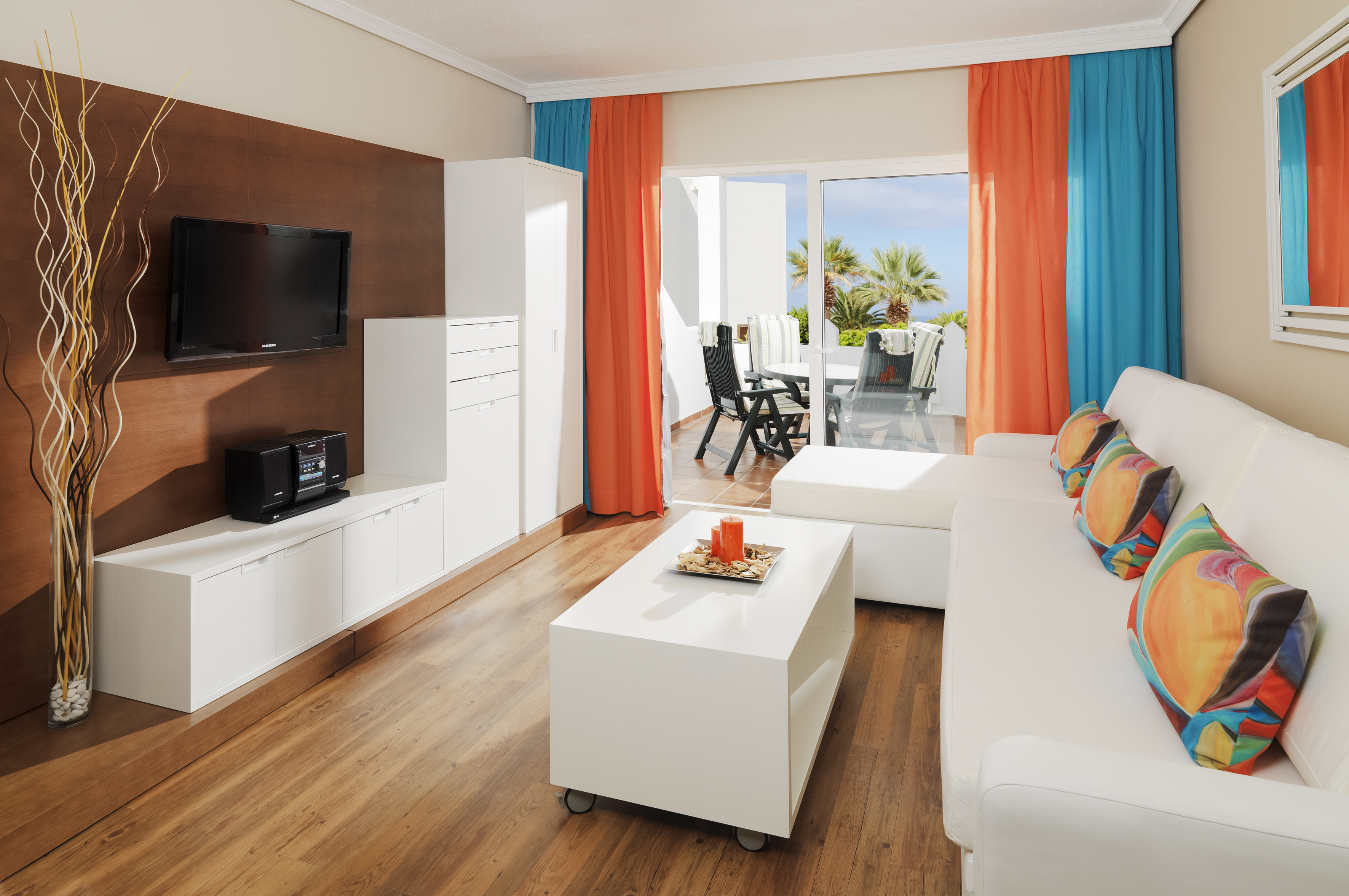 Studio Pool Or Sea View With Balcony 1
