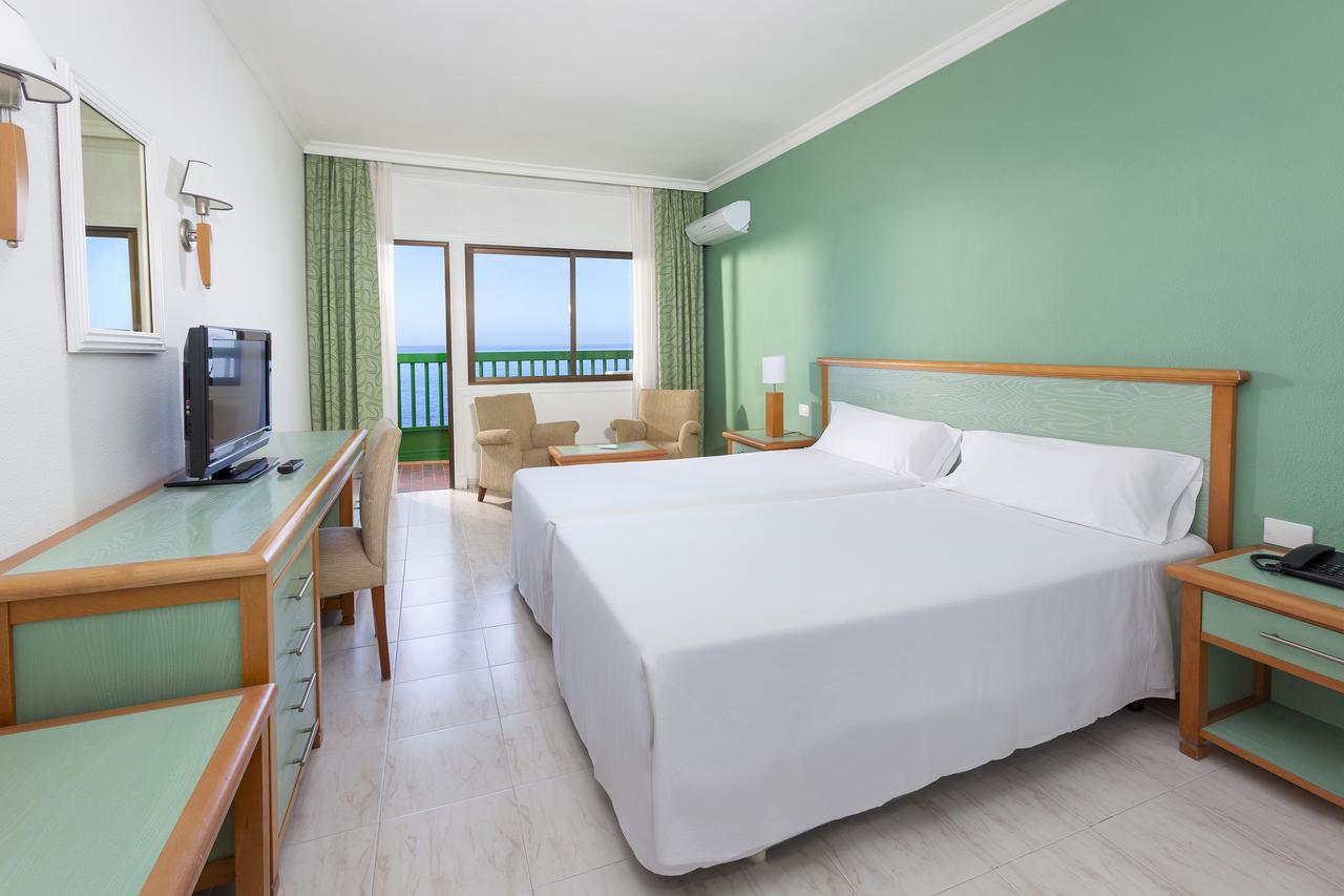 Double Room Sea View 3