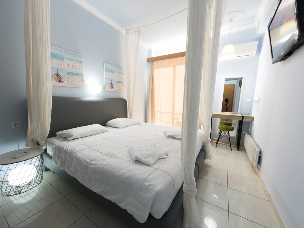 Superior Grey Room With Balcony 2