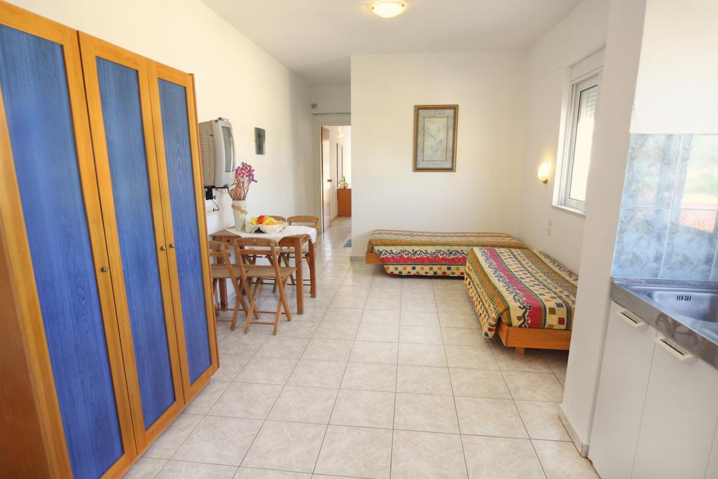 Apartment One Bedroom 4 Pax 2