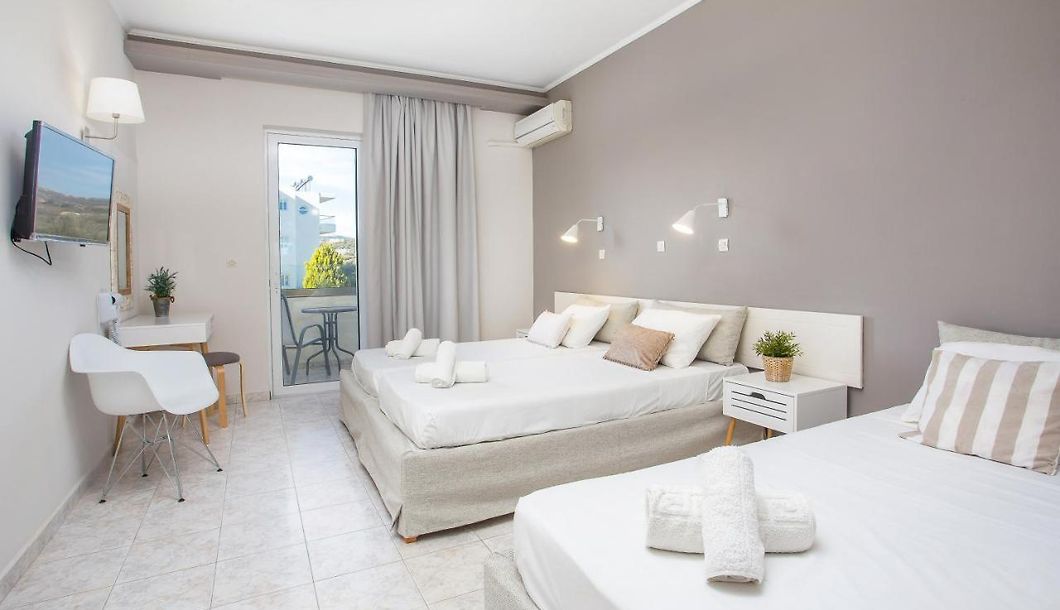 Premium Triple Room with Balcony 1