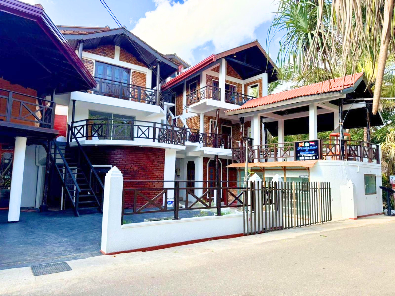 IN Lanka Hotel and Restaurant