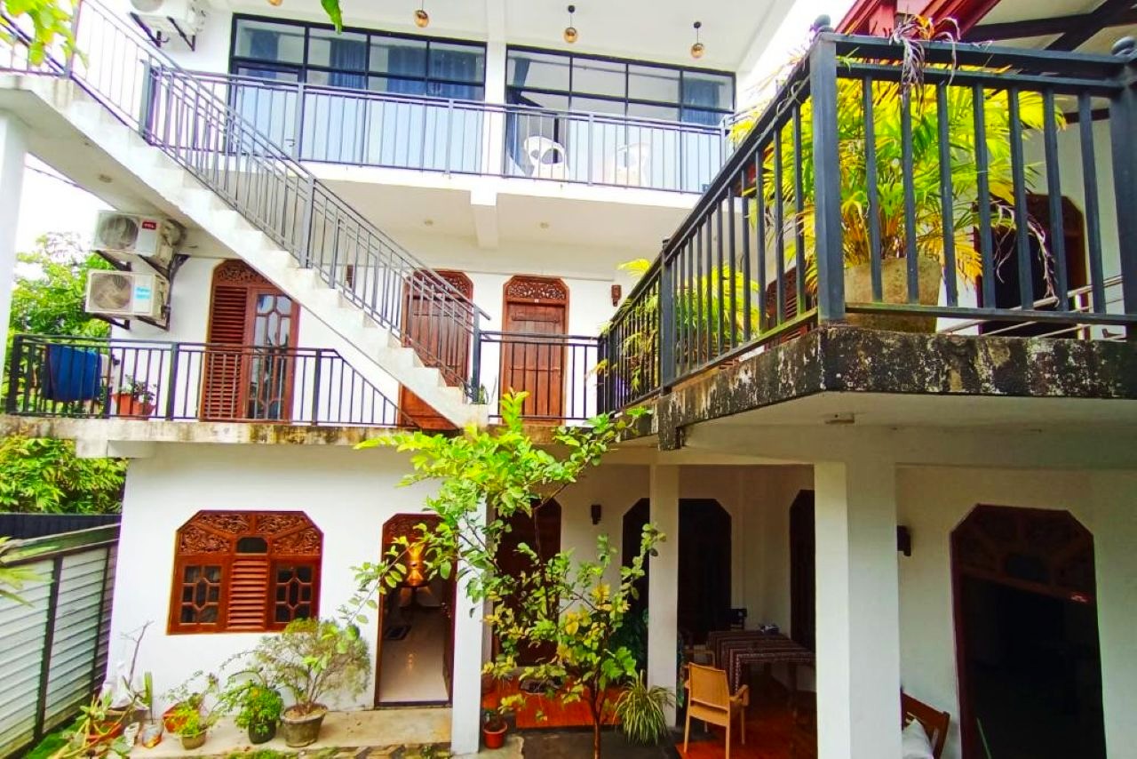 White King Guest House ( Ex. Masith Guest House)