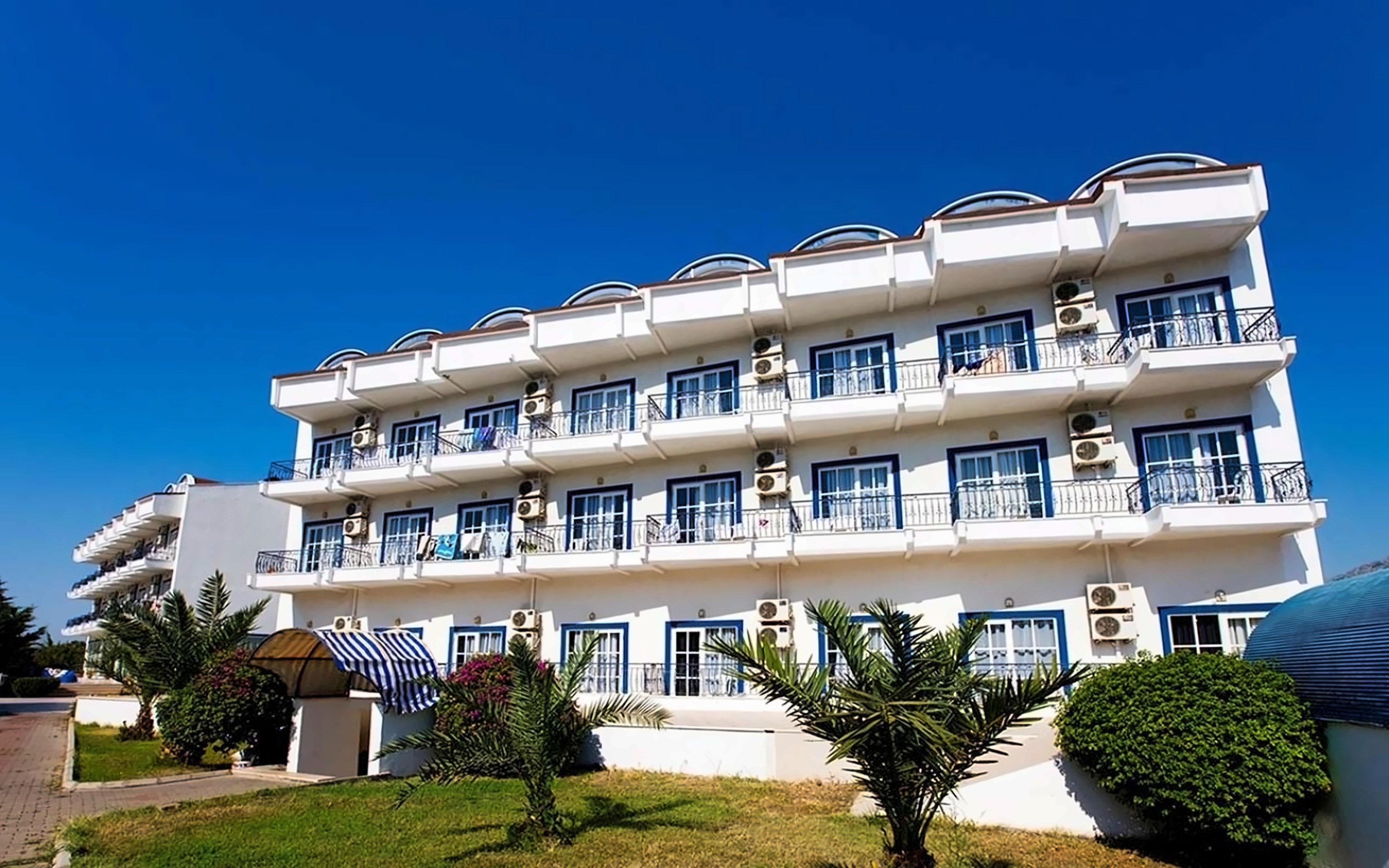 Ares Blue Hotel (EX.Larissa Blue)