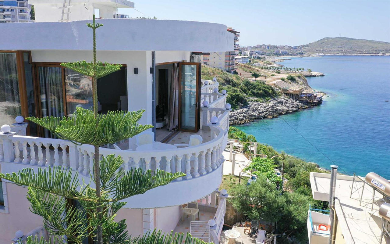 Romario Apartments