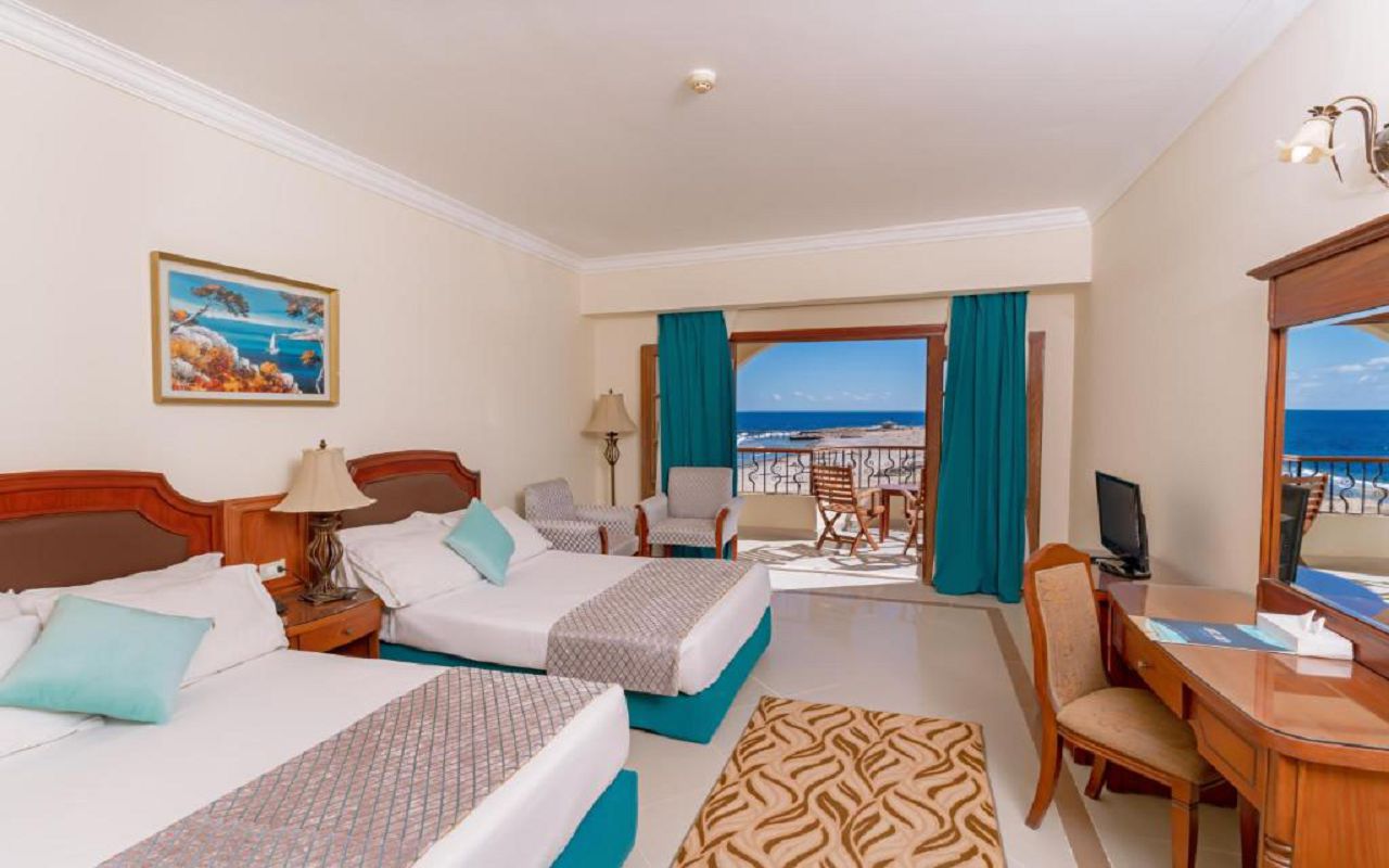 Standard Room Front Sea View 1