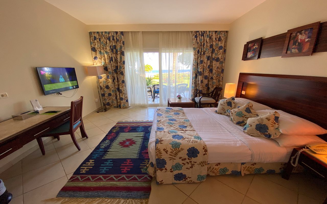 Family Room Beach Front 2