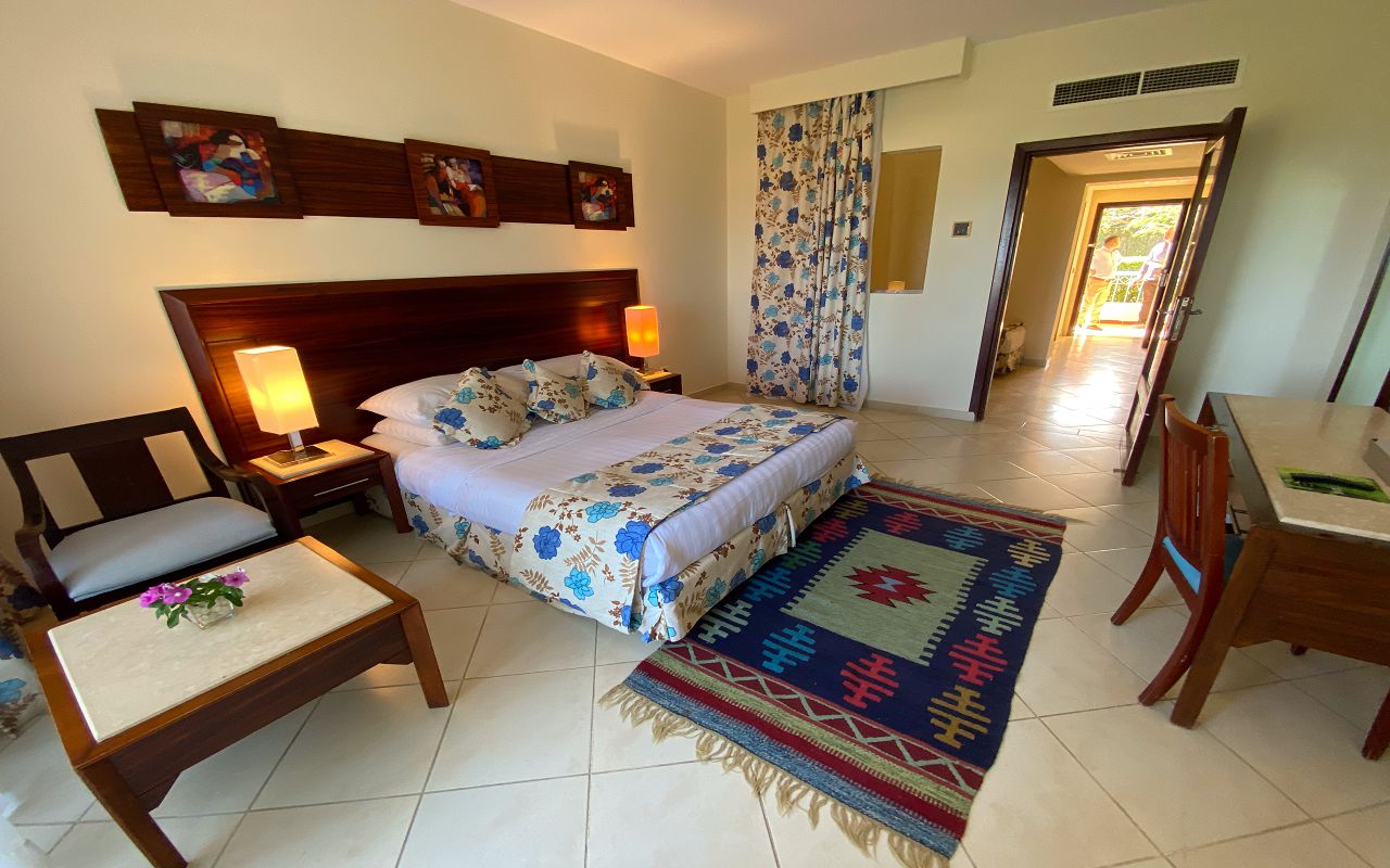 Family Room Beach Front 4