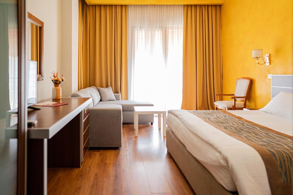 Triple Room 1
