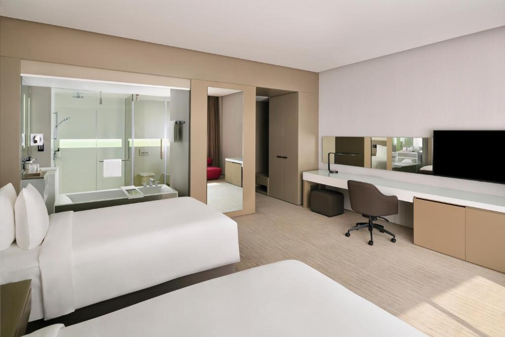 Classic Twin Room with Balcony 1