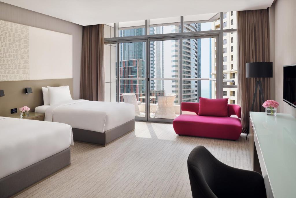 Classic Twin Room with Balcony 2