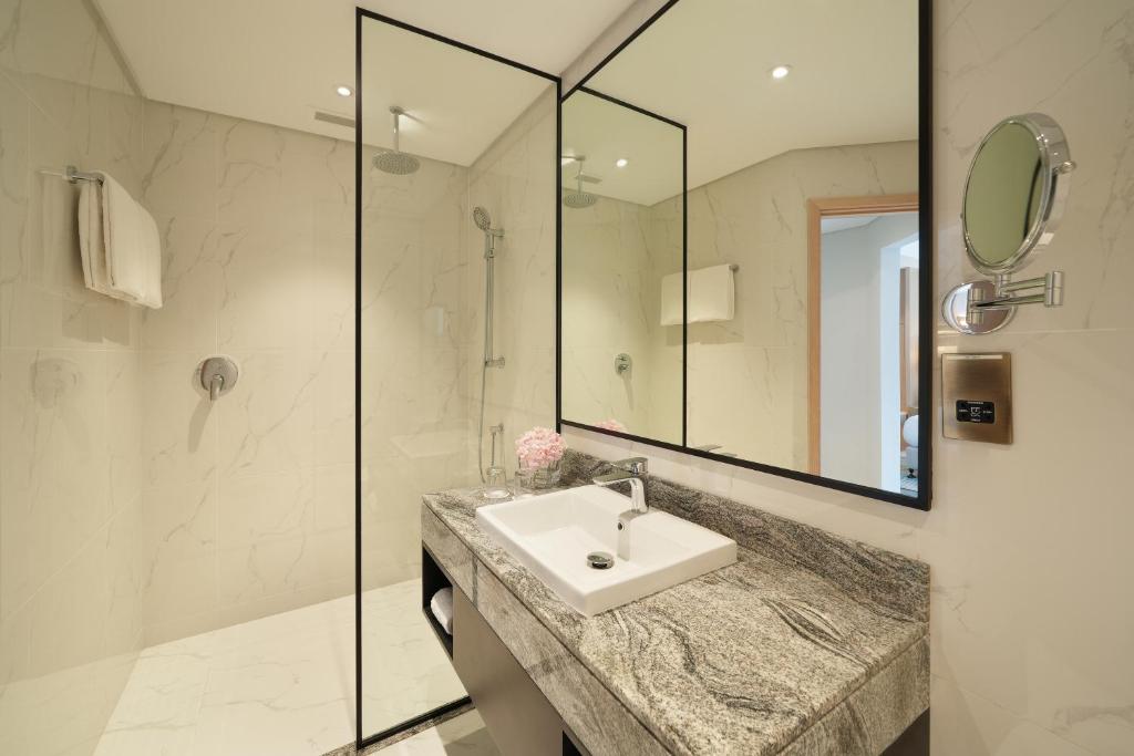 City View Room 4