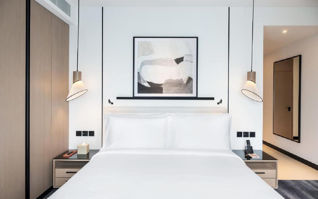 Deluxe City View Suite 1