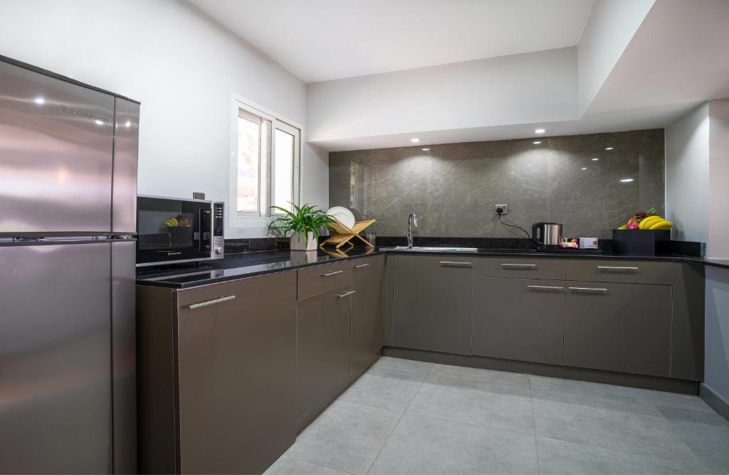 Master Suite 2