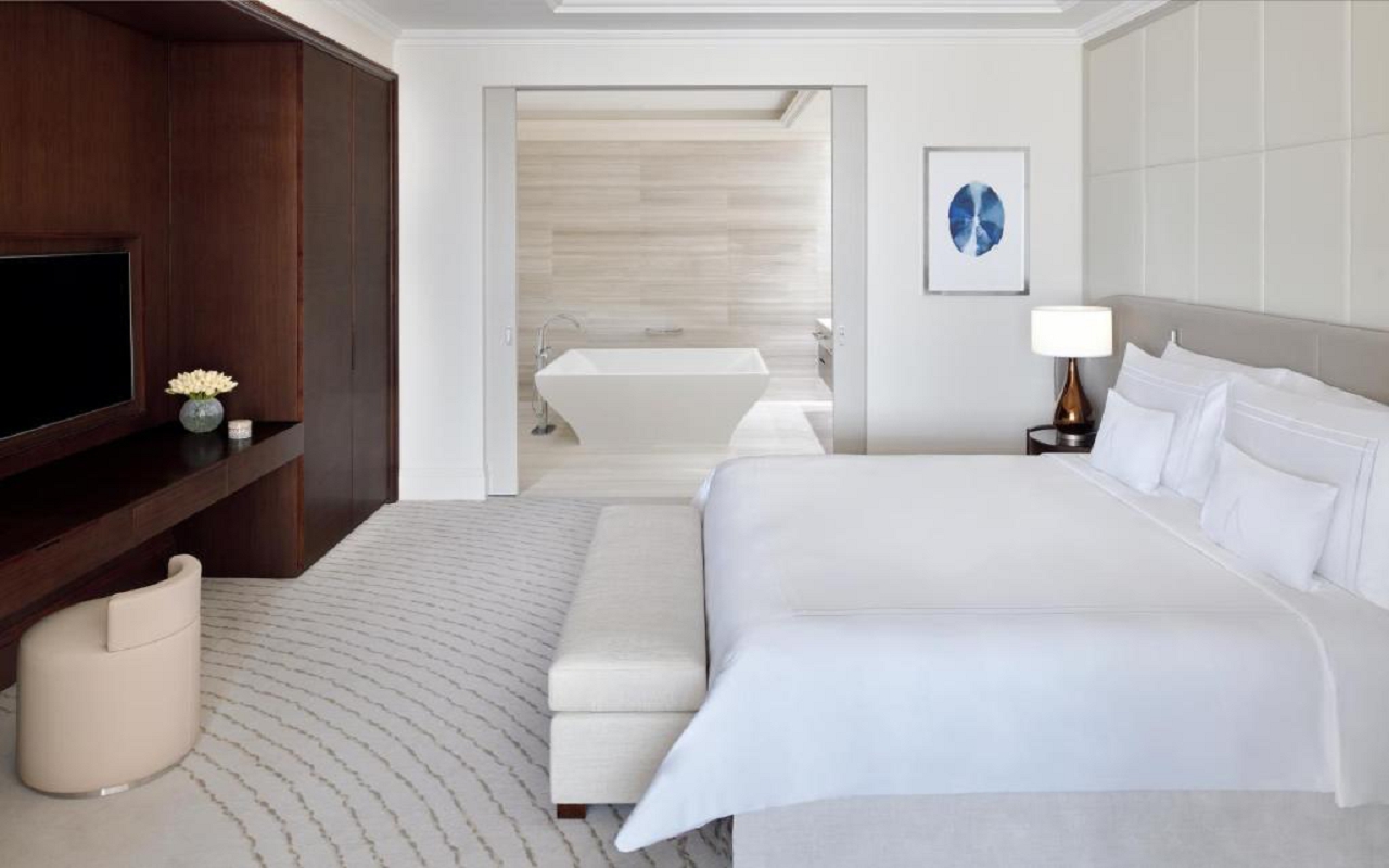 Executive Suite Fountain View 1