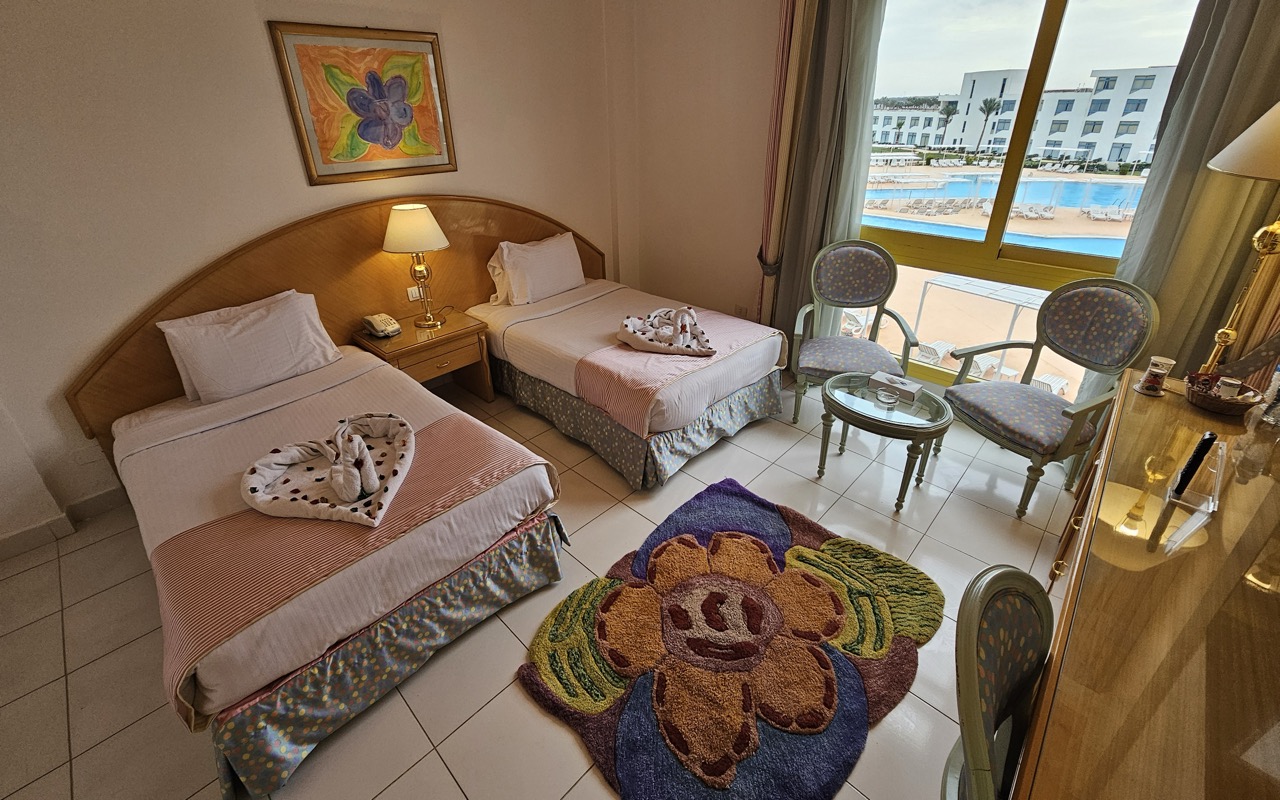 Standard Pool/Sea Side View Room 3