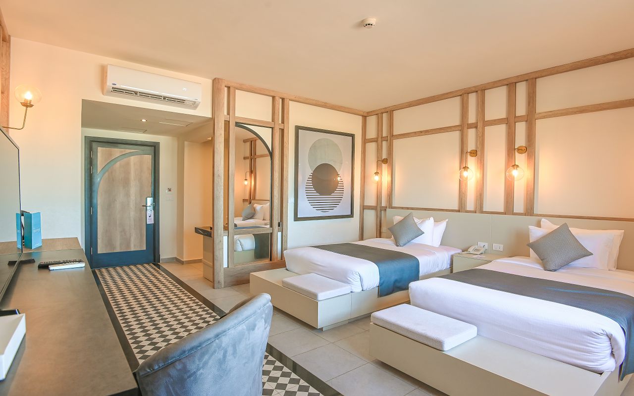 Deluxe Sea View Room 1