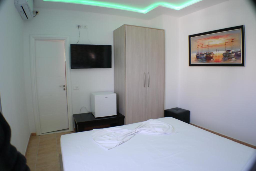 Double Room 2