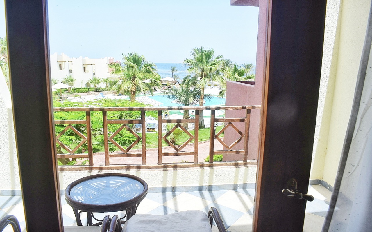 Side Sea View Room 4