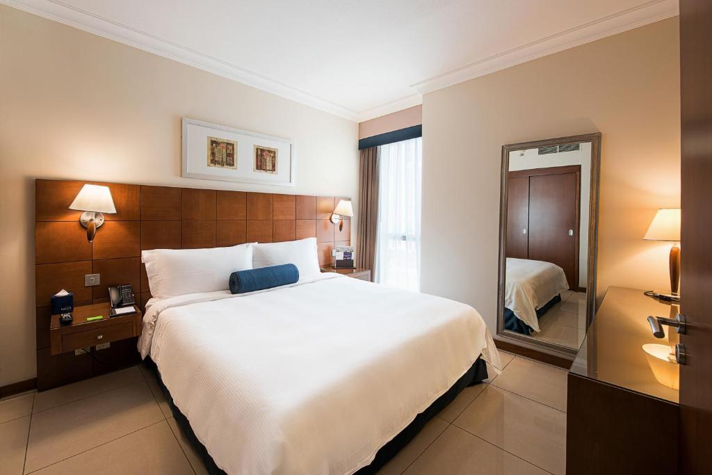 City view one-bedroom suite 1