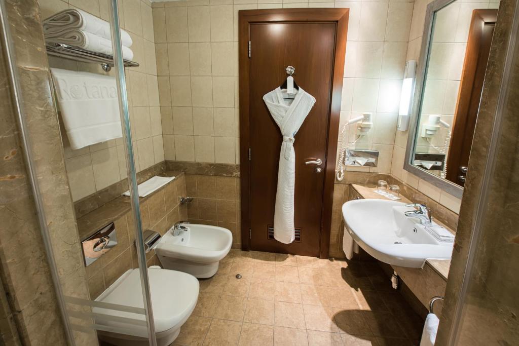 City view one-bedroom suite 4
