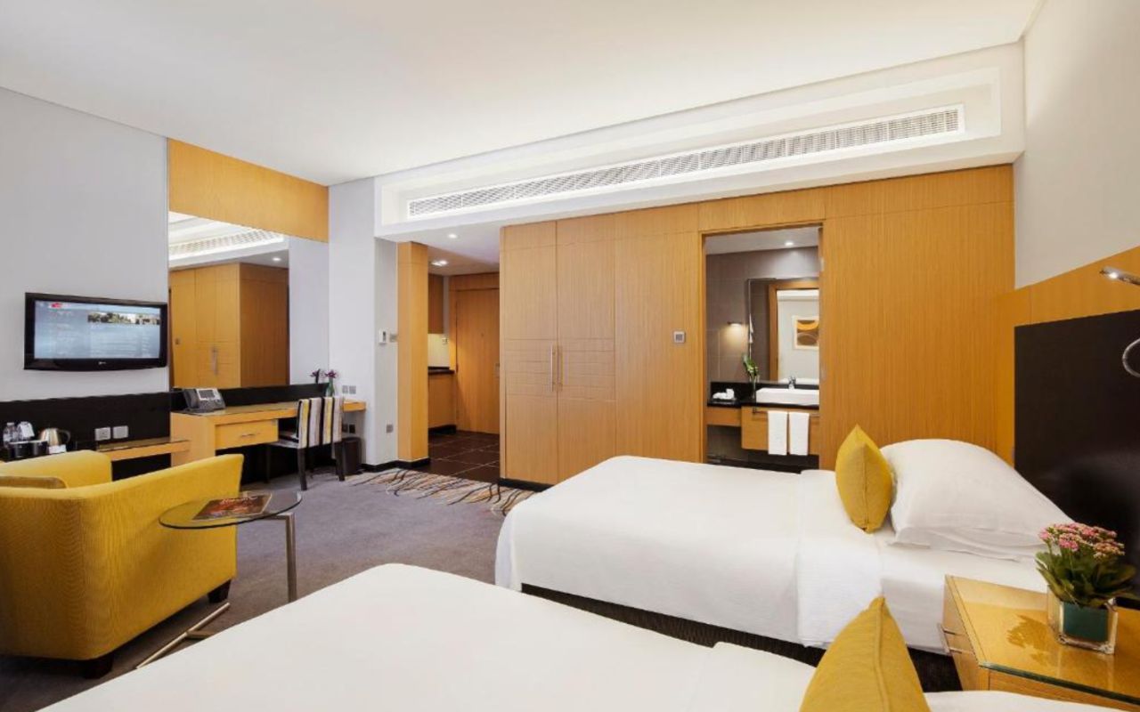 Sea view studio - twin beds 2