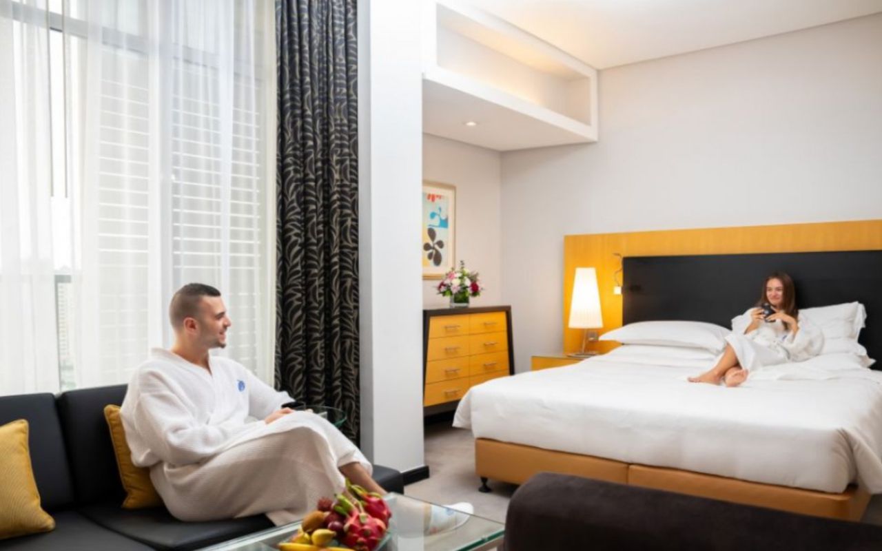 Family connecting suite 2