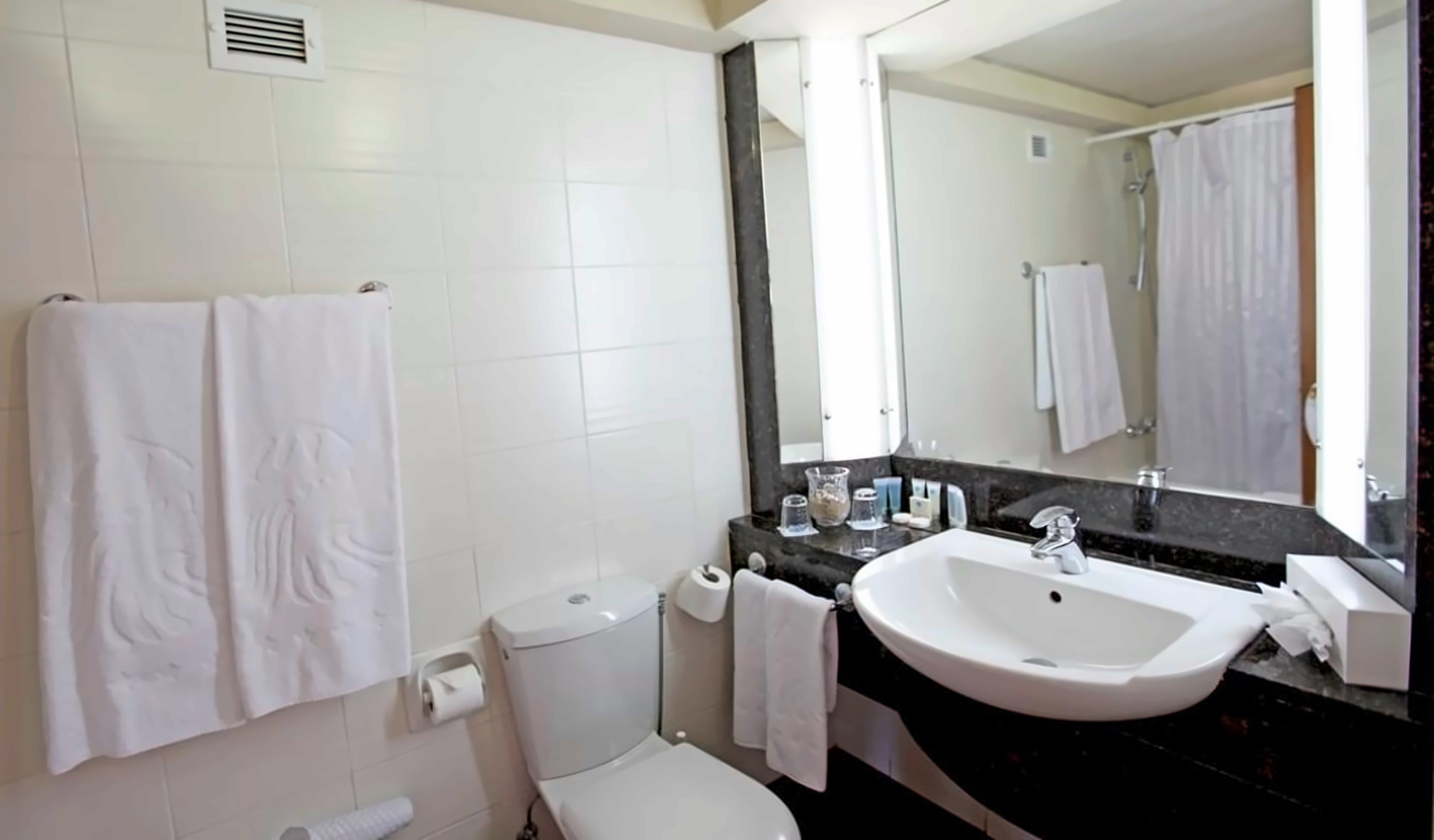 Twin Room Sea View 2