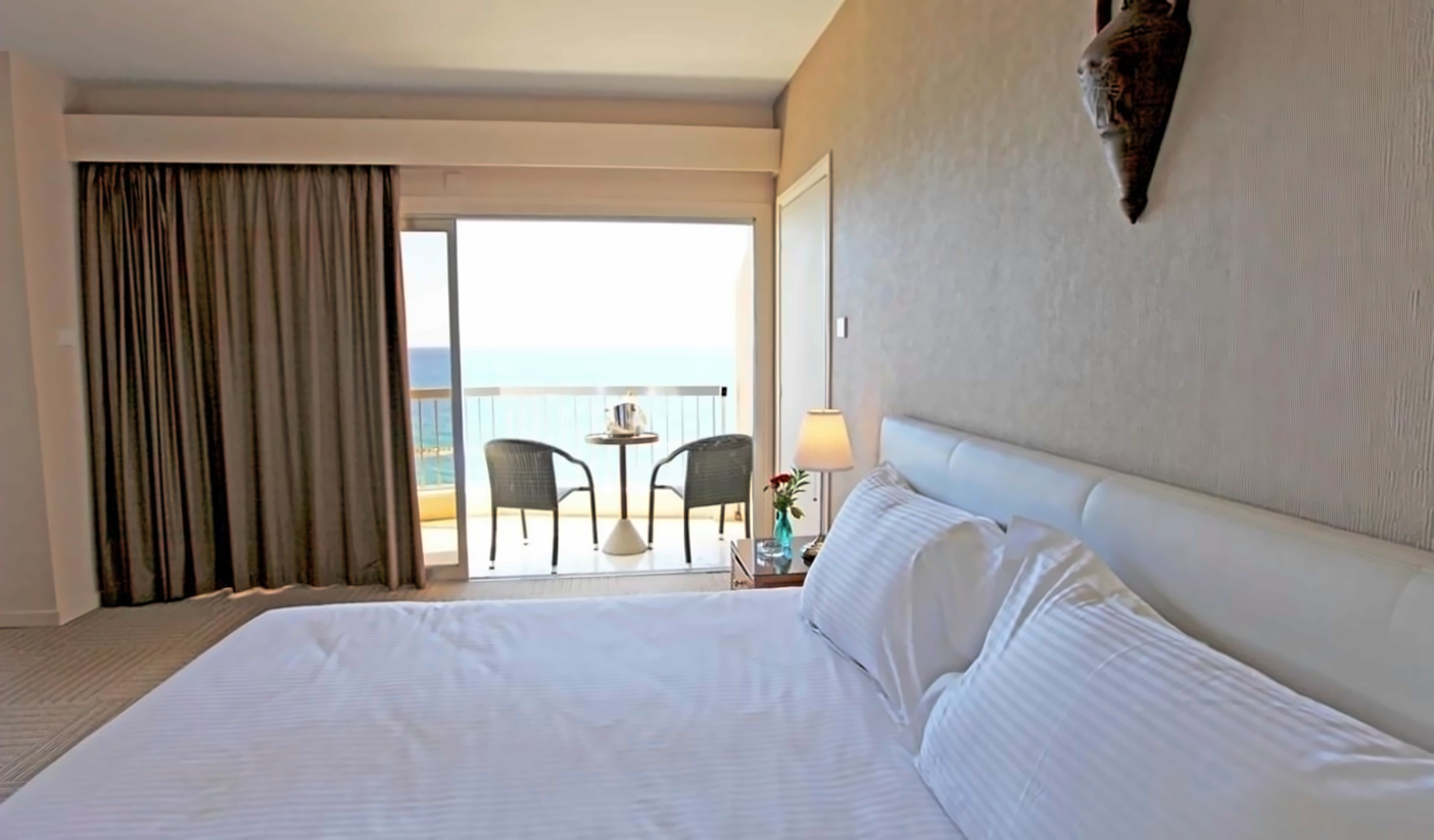 Executive Suite Sea View 3