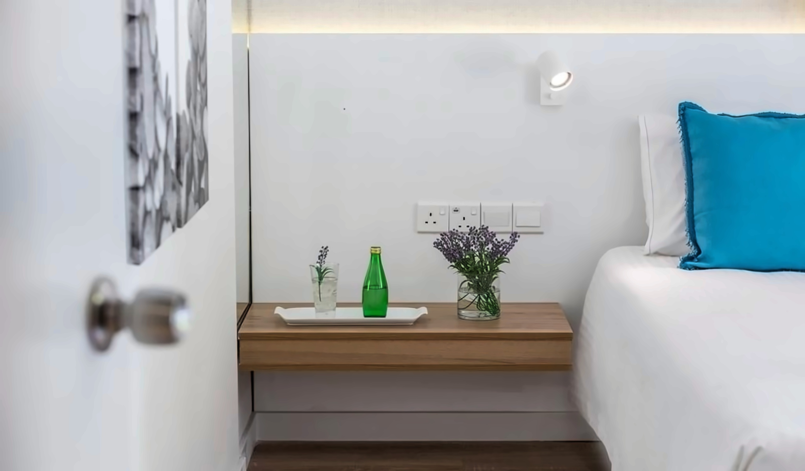 Superior One-Bedroom Suite with Garden View 4