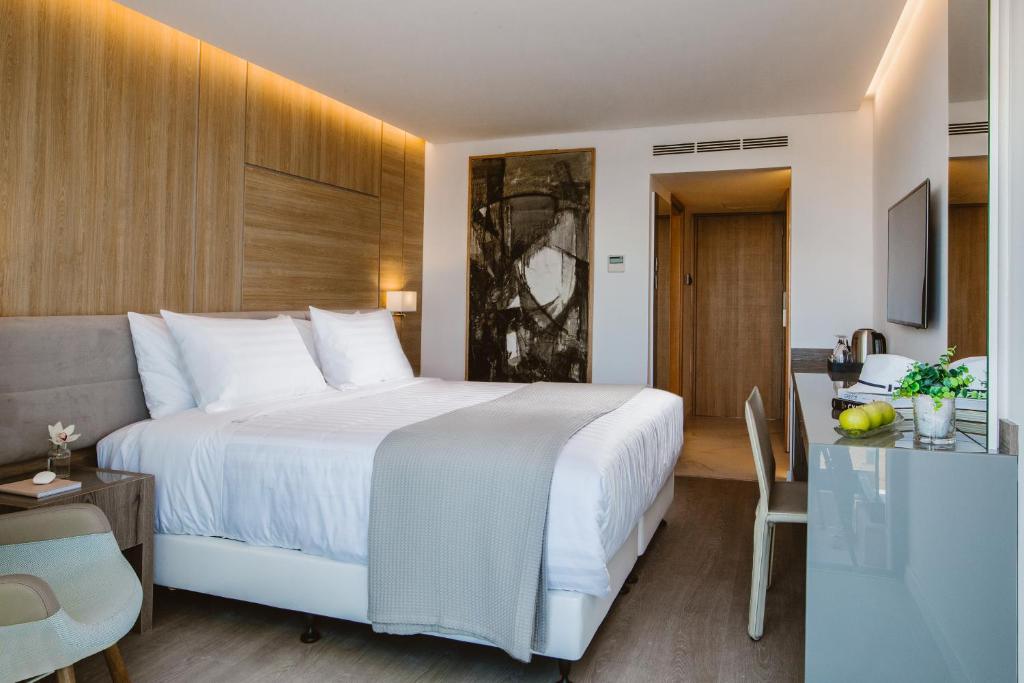 Standard Twin Room Inland View 2