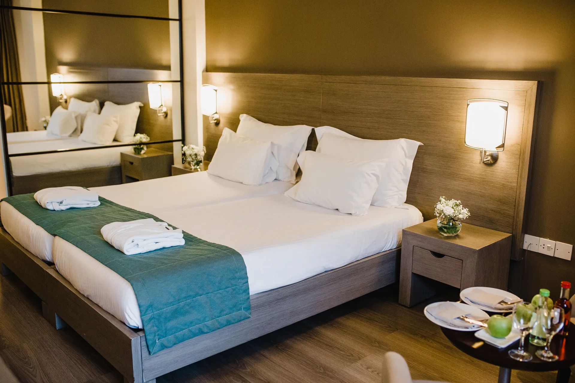 Deluxe Twin Room Inland View 1