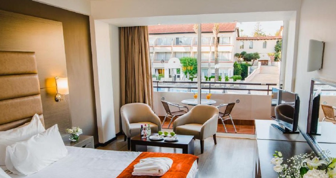 Deluxe Twin Room Pool View 1