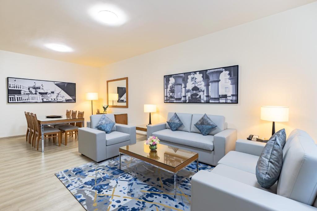 Three Bedroom Premiere Apartment 1