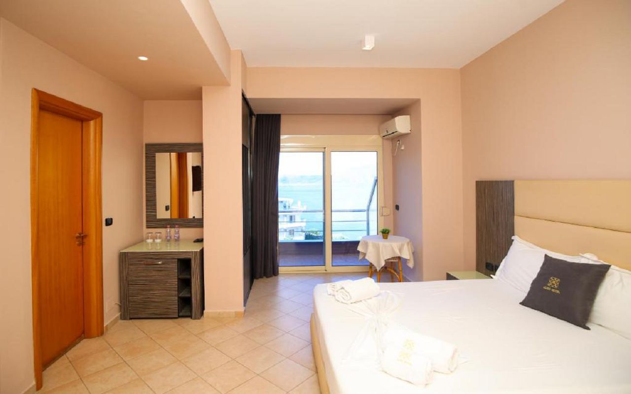 Triple Room With Balcony 2