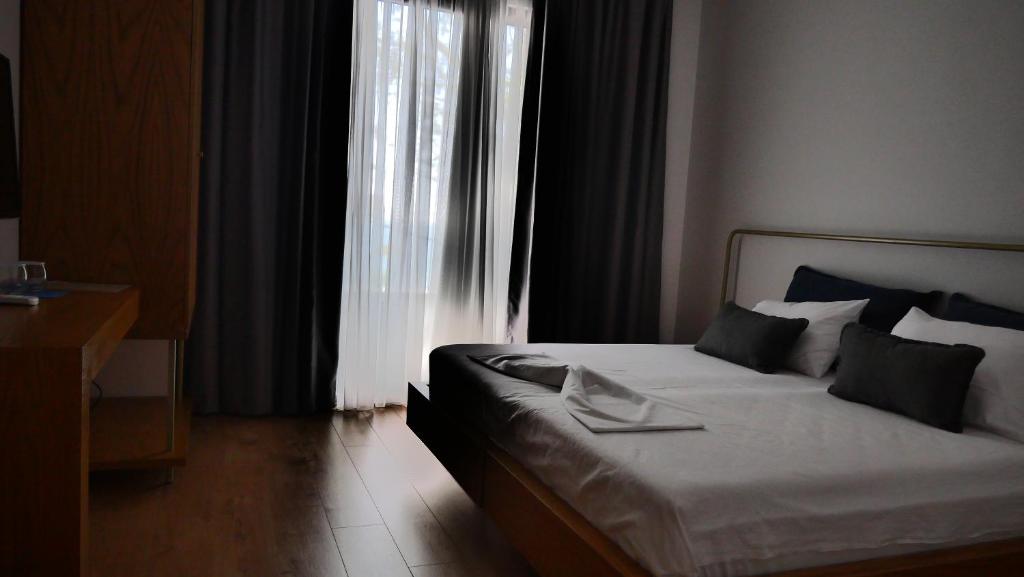 Standard Double Room 2