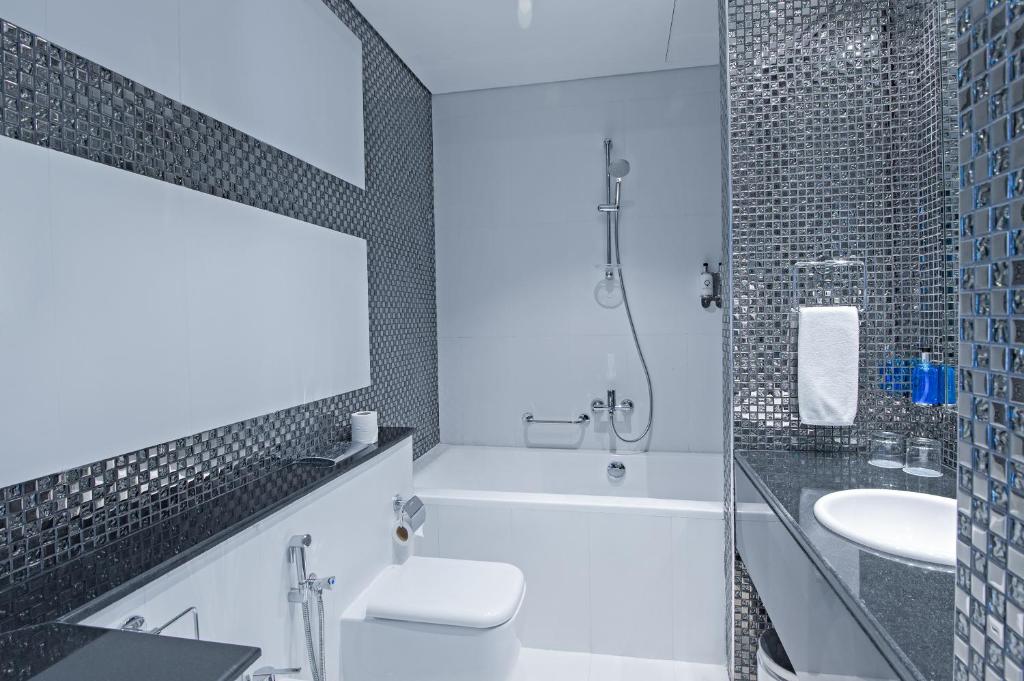 Executive Suite 2