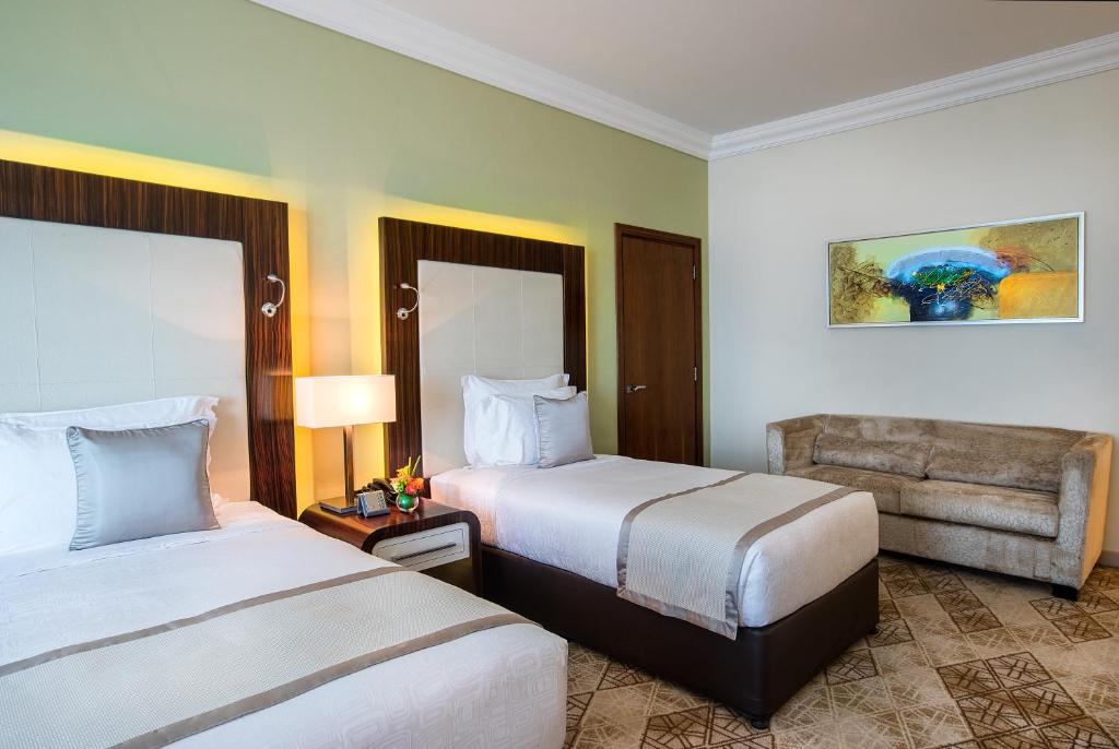 Deluxe Room 2