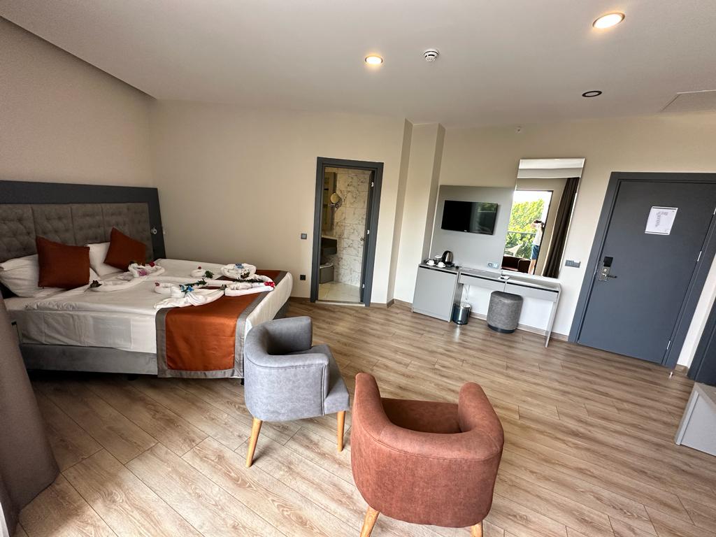 Suite Room 1