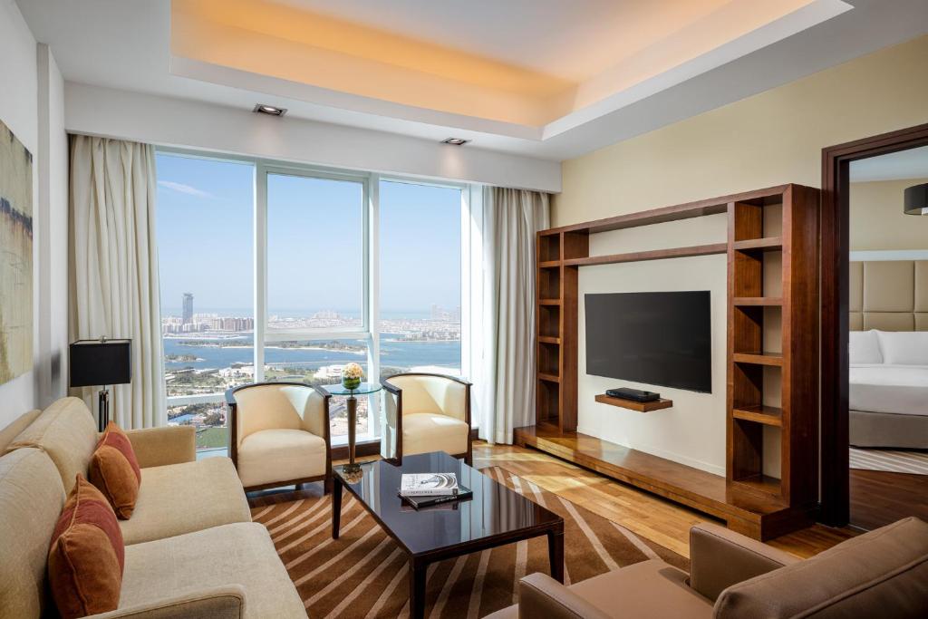 Deluxe 1 Bedroom Sea View Apartment 2